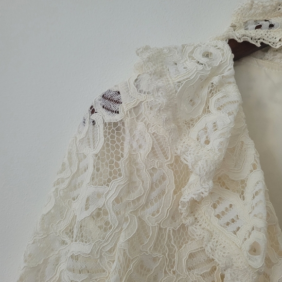 Alexis Waverly Lace Blouse Long Sleeve in Ivory Size Medium - Picture 6 of 16